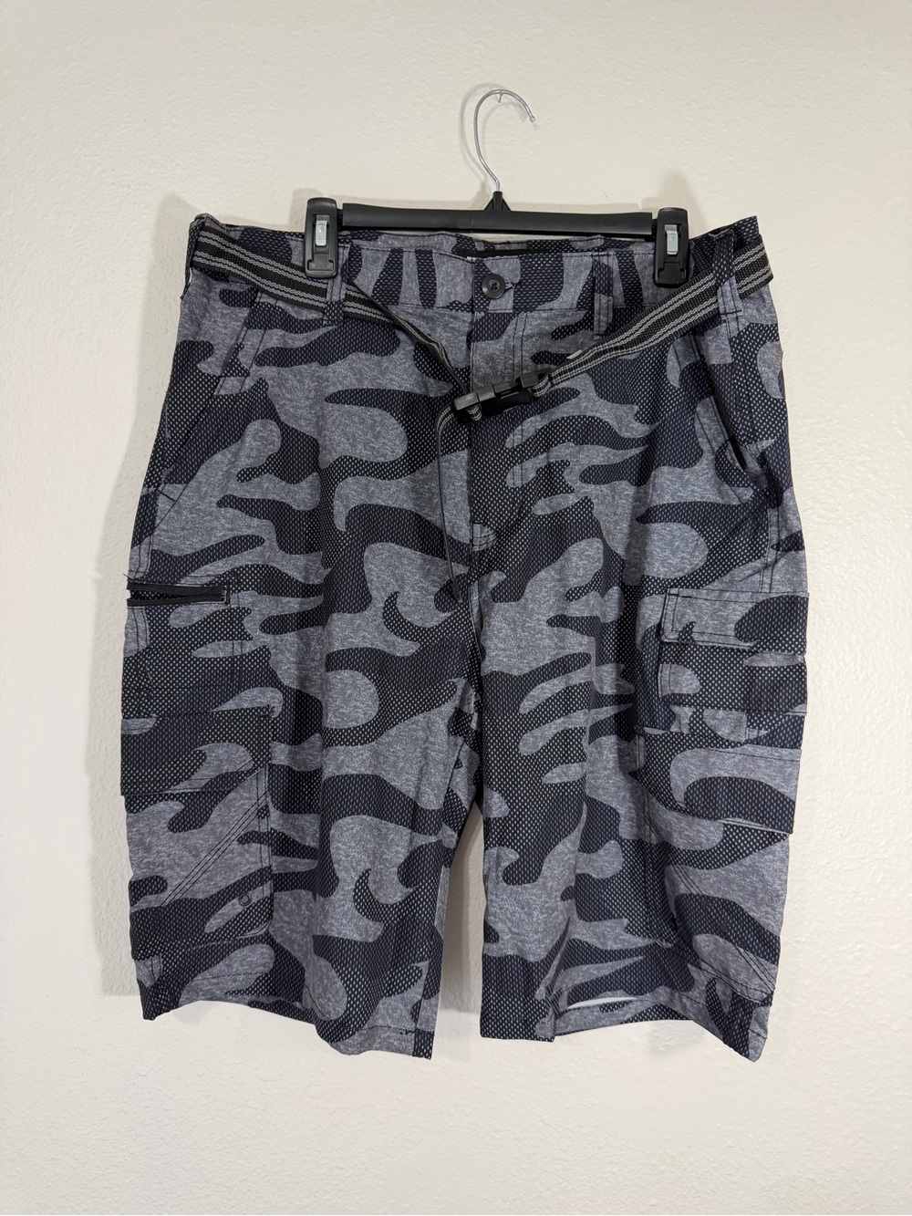 Men's Black & Gray Camo Cargo Shorts with Webbing Belt